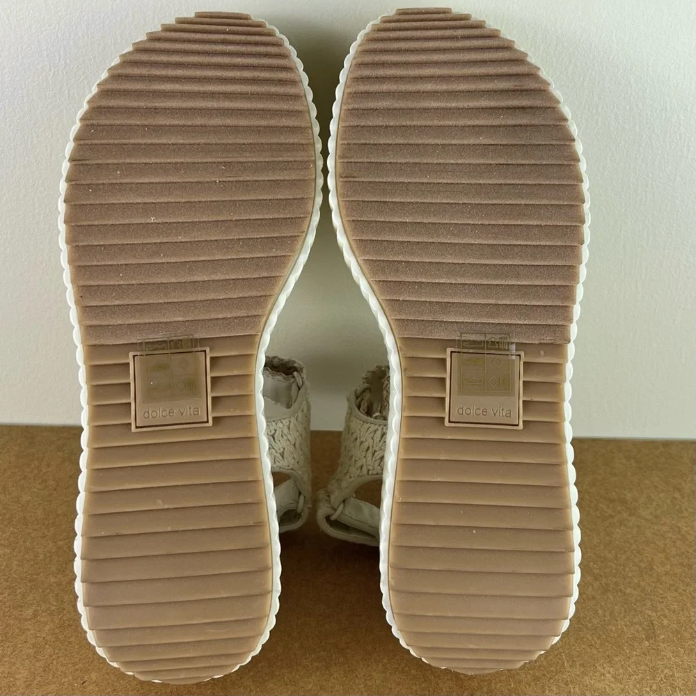 NEW DOLCE VITA IVORY PLATFORM SANDALS - Picture 12 of 13
